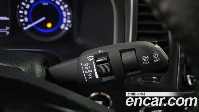 KG Mobility (SsangYong) Rexton Sports Khan Diesel 2.2 2WD Prestige 2021 — фото 30