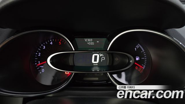 Renault Korea Clio Intens 2018 — фото 8