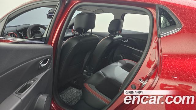Renault Korea Clio Intens 2018 — фото 12