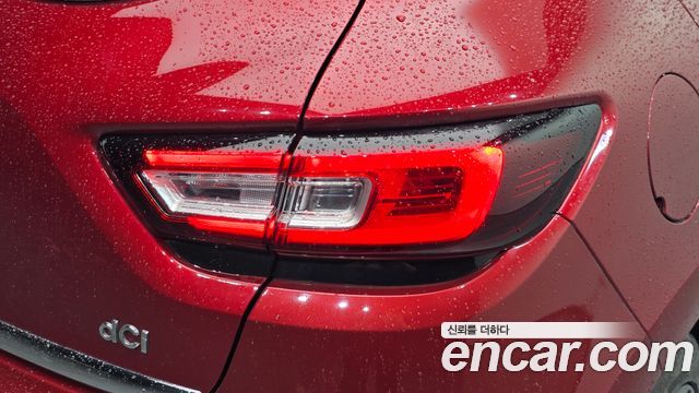Renault Korea Clio Intens 2018 — фото 23