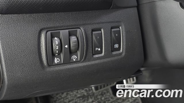 Renault Korea Clio Intens 2018 — фото 27