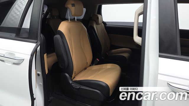 Kia Carnival (IV) Gasoline 9-Seater Prestige 2023 — фото 11