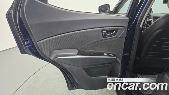 KG Mobility (SsangYong) Tivoli Air Diesel RX 4WD 2017 — фото 25