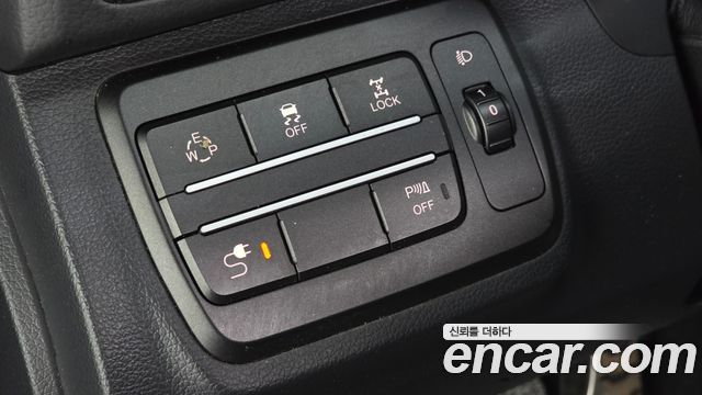 KG Mobility (SsangYong) Tivoli Air Diesel RX 4WD 2017 — фото 28