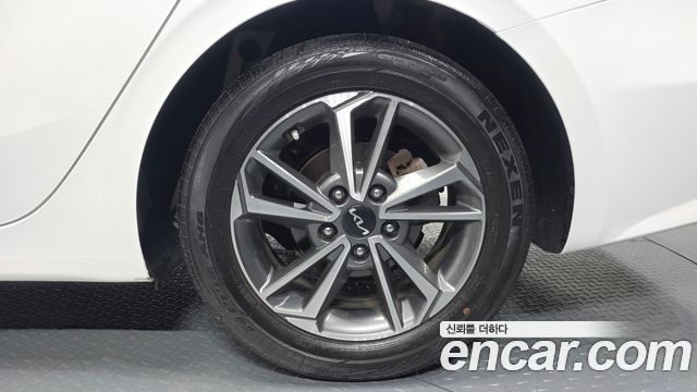 Kia K3 (II) 1.6 Prestige 2022 — фото 21
