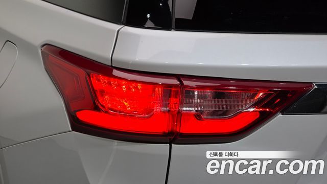 Chevrolet Traverse 3.6 AWD Premier 2020 — фото 23