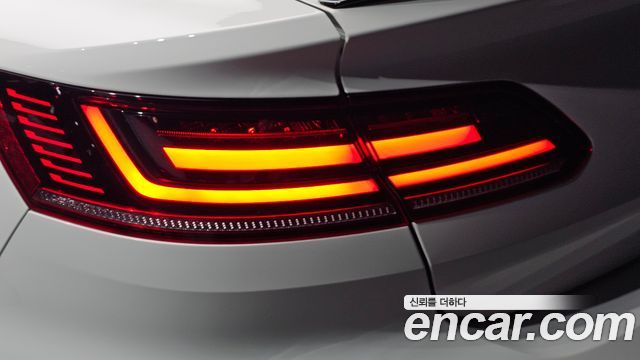 Volkswagen Arteon 2.0 TDI Prestige 2018 — фото 23