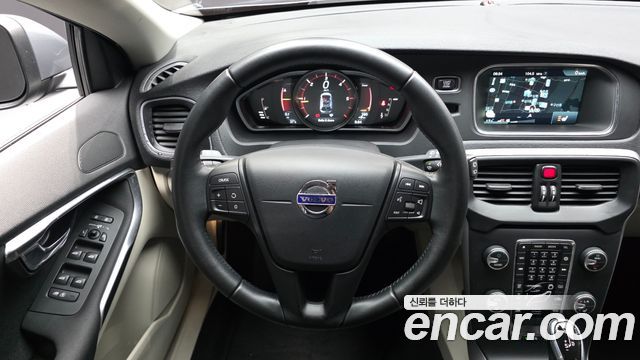 Volvo V40 D3 2nd 2016 — фото 13