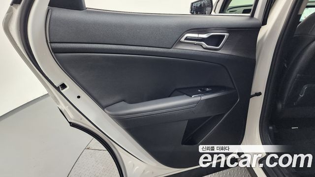 Kia Sportage Hybrid (V) Signature 2WD 2023 — фото 25