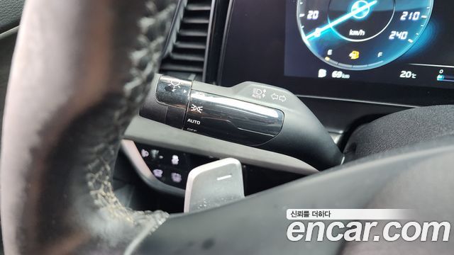 Kia Sportage Hybrid (V) Signature 2WD 2023 — фото 30
