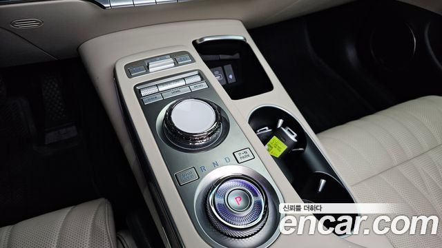 Genesis GV70 2.5T Gasoline 2WD 2024 — фото 9