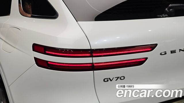 Genesis GV70 2.5T Gasoline 2WD 2024 — фото 23