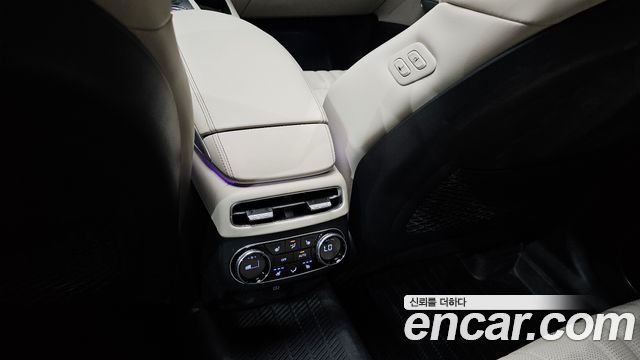 Genesis GV70 2.5T Gasoline 2WD 2024 — фото 36