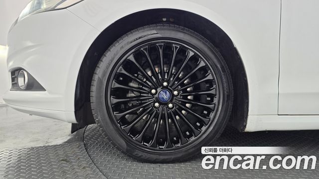 Ford Mondeo (IV) 2.0 Titanium 2016 — фото 5