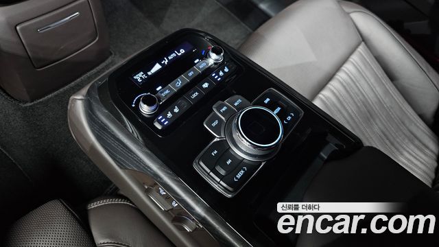 Genesis G90 3.8 AWD Luxury 2021 — фото 17