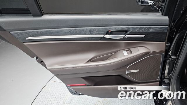 Genesis G90 3.8 AWD Luxury 2021 — фото 25