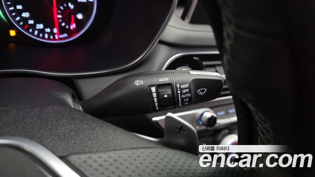 Genesis G70 2.0T Sport Package 2018 — фото 15