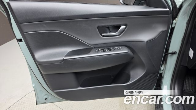 Hyundai Kona (SX2) Gasoline 2.0 2WD Modern 2023 — фото 24
