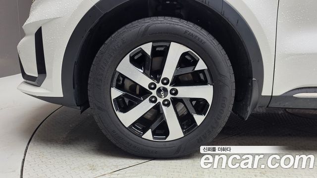 Kia Sorento (IV) Gasoline 2.5T 2WD Noblesse 2023 — фото 5