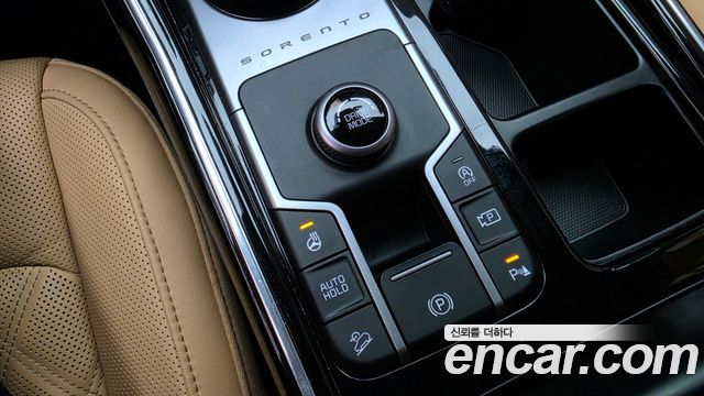 Kia Sorento (IV) Gasoline 2.5T 2WD Noblesse 2023 — фото 19