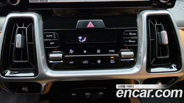 Kia Sorento (IV) Gasoline 2.5T 2WD Noblesse 2023 — фото 33