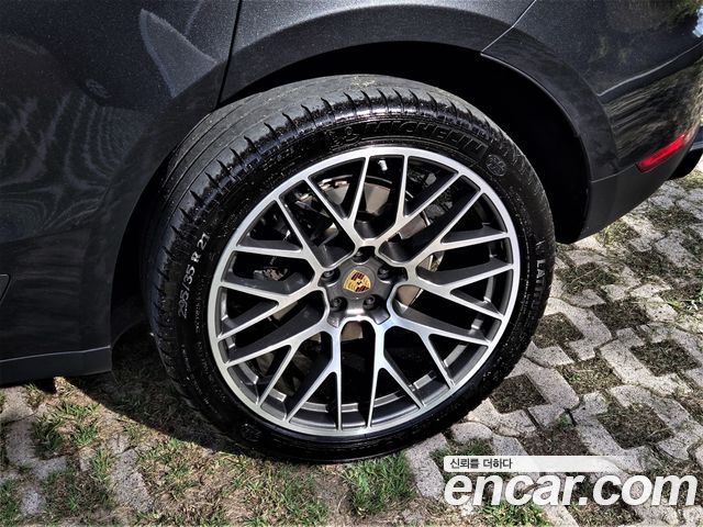 Porsche Macan 2.0 95B 2021 — фото 5