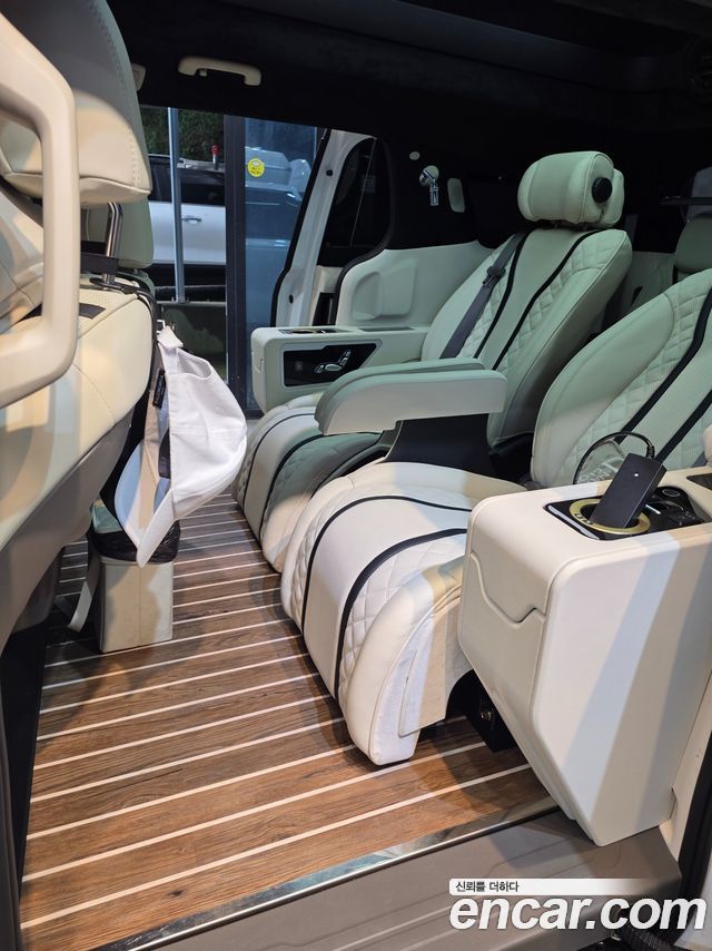 Kia Carnival (IV) Gasoline 9-seater Limousine(Special vehicle) 2023 — фото 13