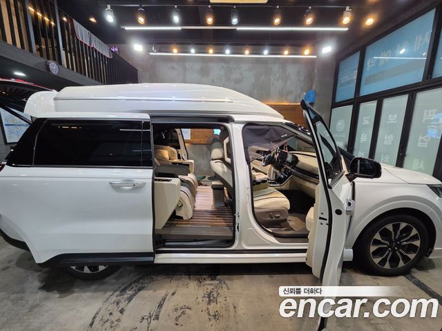 Kia Carnival (IV) Gasoline 9-seater Limousine(Special vehicle) 2023 — фото 17