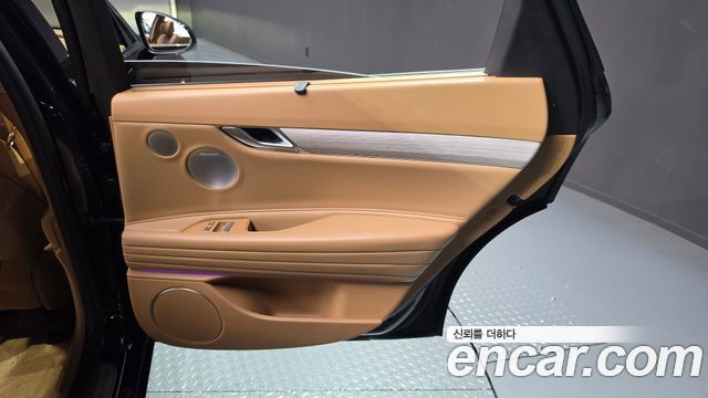 Genesis G80 (RG3) Gasoline 2.5 Turbo AWD 2025 — фото 25