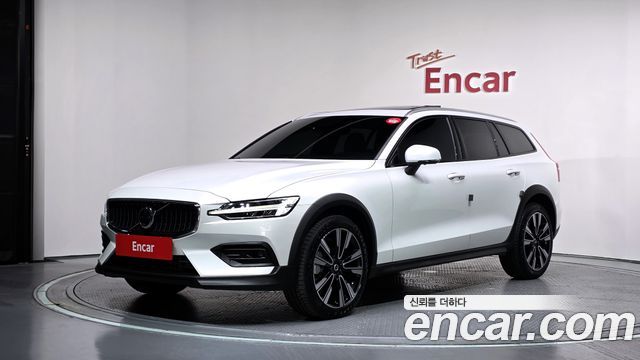 Volvo V60 Cross Country (II) B5 Ultimate AWD