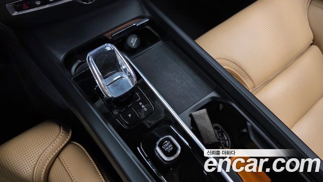 Volvo V60 Cross Country (II) B5 Ultimate AWD 2024 — фото 9