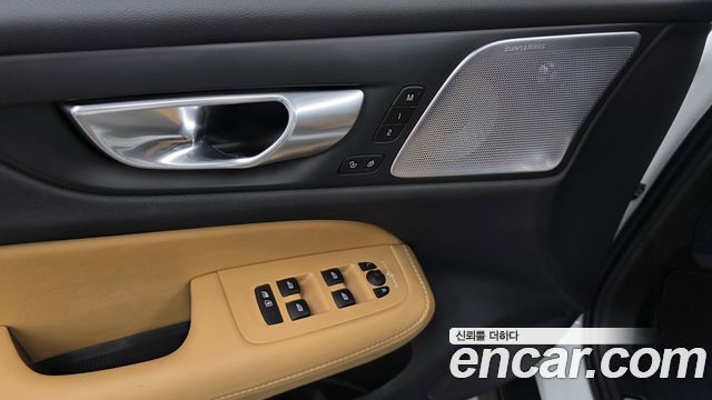 Volvo V60 Cross Country (II) B5 Ultimate AWD 2024 — фото 28
