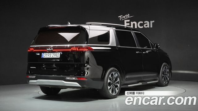Kia Carnival (IV) Gasoline 9-Seater Prestige 2023 — фото 2