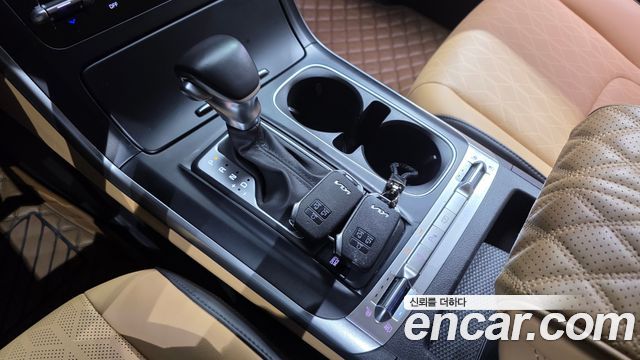 Kia Carnival (IV) Gasoline 9-Seater Prestige 2023 — фото 9