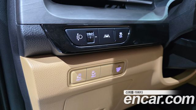 Kia Carnival (IV) Gasoline 9-Seater Prestige 2023 — фото 17