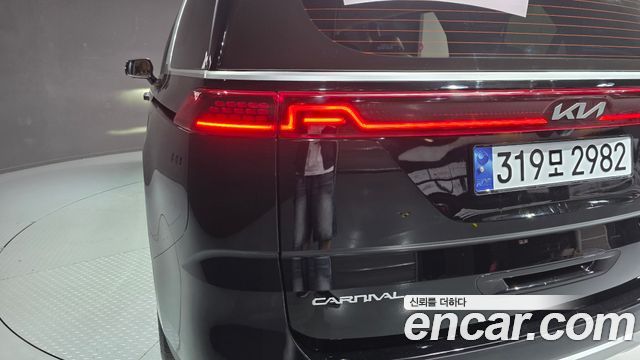 Kia Carnival (IV) Gasoline 9-Seater Prestige 2023 — фото 29