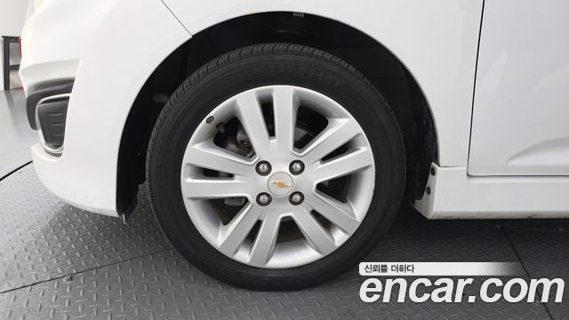 Chevrolet Spark Spark S LT 2014 — фото 5