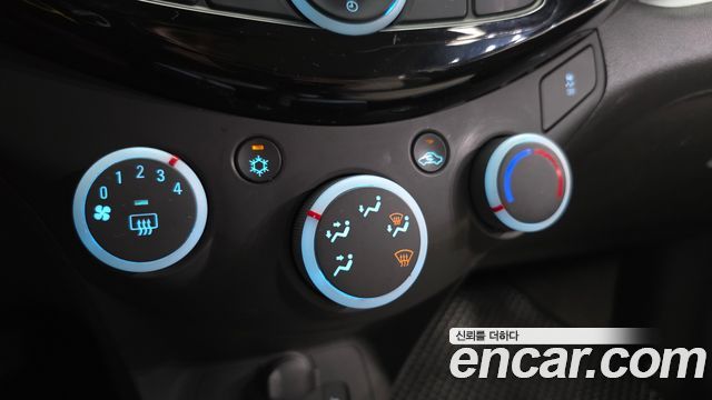 Chevrolet Spark Spark S LT 2014 — фото 28