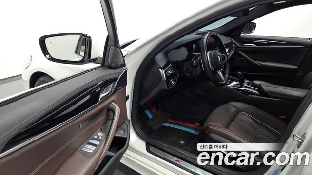 BMW 5 Series (G30) 530i M Sport Package 2022 — фото 10