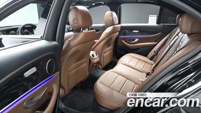 Mercedes-Benz E-Class (W213) E250 AMG Line 2023 — фото 15