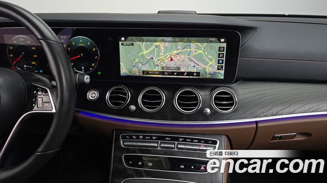 Mercedes-Benz E-Class (W213) E250 AMG Line 2023 — фото 17