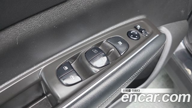 Renault Korea QM6 2.0 LPe RE Signature 2WD 2020 — фото 12