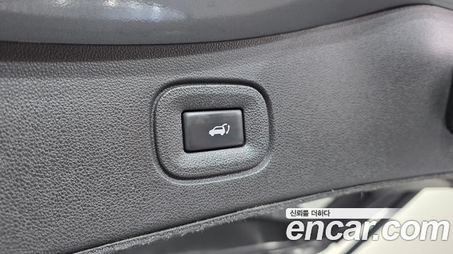 Renault Korea QM6 2.0 LPe RE Signature 2WD 2020 — фото 31