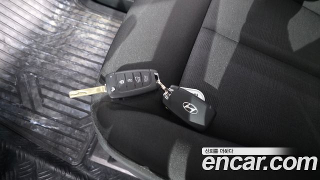 Hyundai Staria Cargo 5-Seater Smart 2025 — фото 16