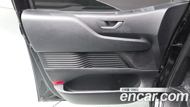 Hyundai Staria Cargo 5-Seater Smart 2025 — фото 25