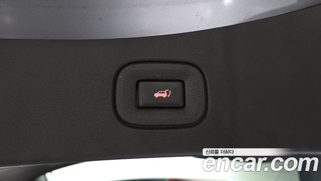 Renault Korea QM6 Diesel 2WD RE Signature 2017 — фото 19