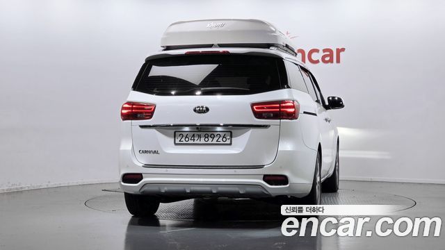 Kia Carnival 9-Seater Prstige 2019 — фото 4