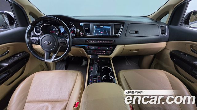 Kia Carnival 9-Seater Prstige 2019 — фото 7