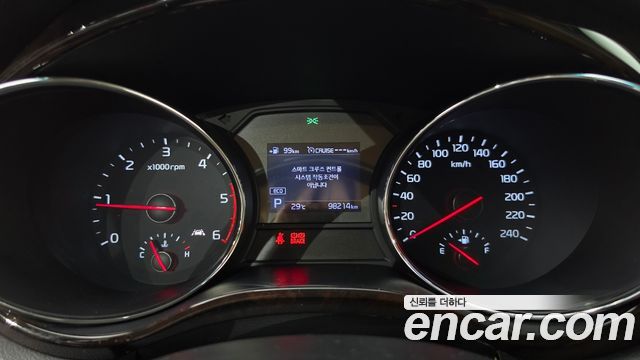 Kia Carnival 9-Seater Prstige 2019 — фото 8