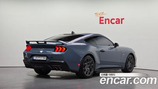 Ford Mustang (VII) 5.0 GT Premium Coupe 2024 — фото 2